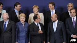 Фотографія учасників саміту Євросоюзу в Брюсселі, 27 червня 2013 року