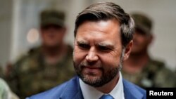 «Яким би не був результат, чи закінчиться війна протягом 3 місяців, або протягом 6 місяців, сподіваюся не пізніше, ми маємо пишатися тим, що у нас є президент, який намагається зупинити вбивства»