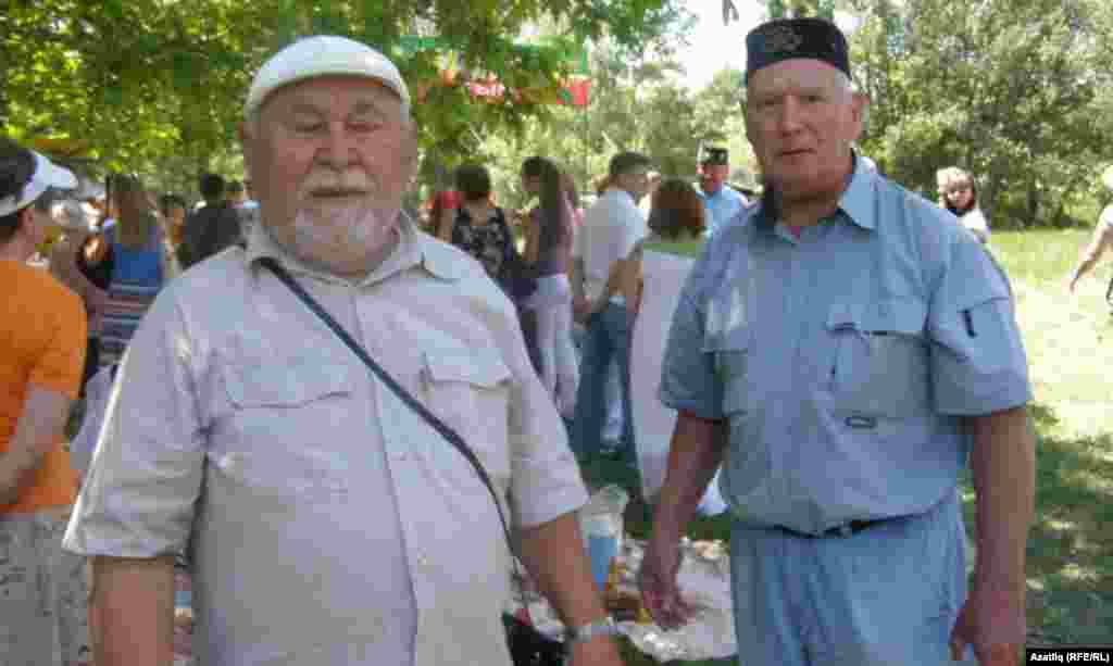  Алуштадан Марс Шафиков (с) һәм Рифкать Хәйбуллин &nbsp; 