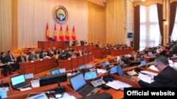 Президент отклонил поддержанный парламентом КР законопроект о деятельности Общественных наблюдательных советов