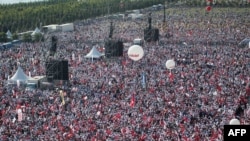 "Адилеттик жүрүшүнүн" Стамбулдагы жыйынтыктоочу митинги. 9-июль, 2017-жыл.