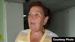 Нина Рекало, жительница поселка Шахан, Карагандинской области. Фото предоставлено редакцией газеты "Голос республики", сентябрь 2012 года.  