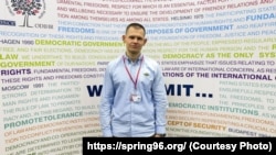 Андрэй Чапюк, былы палітвязень, валянтэр «Вясны», на канфэрэнцыі АБСЭ ў чалавечым вымярэньні. Варшава, 7 кастрычніка 2025 году