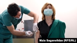 Цією вакциною вже щеплені мільйони людей у ​​Китаї та 45 інших країнах, серед яких і Україна