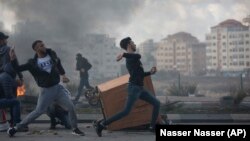 درگیری فلسطینی‌ها با مأموران اسرائیلی پس از تصمیم جدید رئیس جمهوری آمریکا در مورد بیت‌المقدس