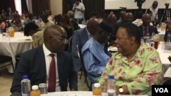 نالدی پاندور(راست) وزیر خارجه آفریقای جنوبی