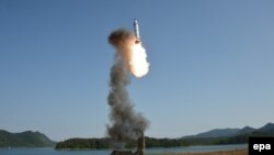 کره شمالی صبح روز دوشنبه یک موشک بالستیک تازه آزمایش کرد.