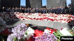 Armenia - President Serzh Sarkisian and other top state officials mark the 98th anniversary of the Armenian genocide in Ottoman Turkey at the Tsitsernakabert memorial in Yerevan, 24Apr2013.
