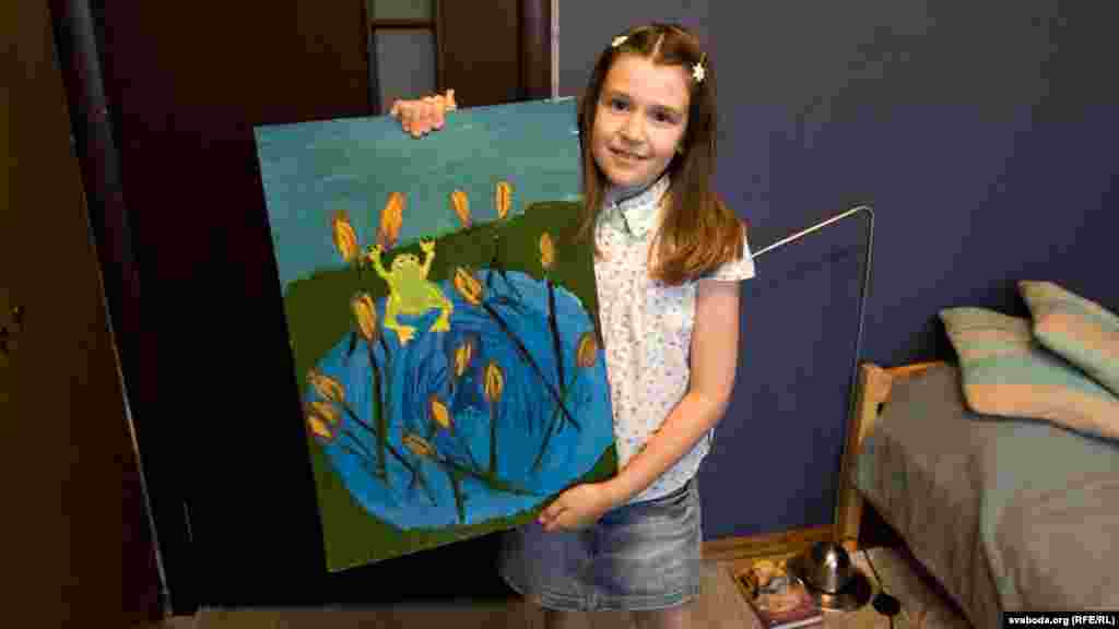 Минскида яшәүче Женяга 10 яшь. &quot;Мин йорт җиһазлары дизайнеры булырга һәм Лондонда яшәргә телим, чөнки мин рәсем ясарга яратам&quot;, ди ул. Хәзергә исә Женя Һомельдә яшәүче әбисе янына барырга һәм киләсе елда мәктәптә яхшы билгеләр алырга тели.