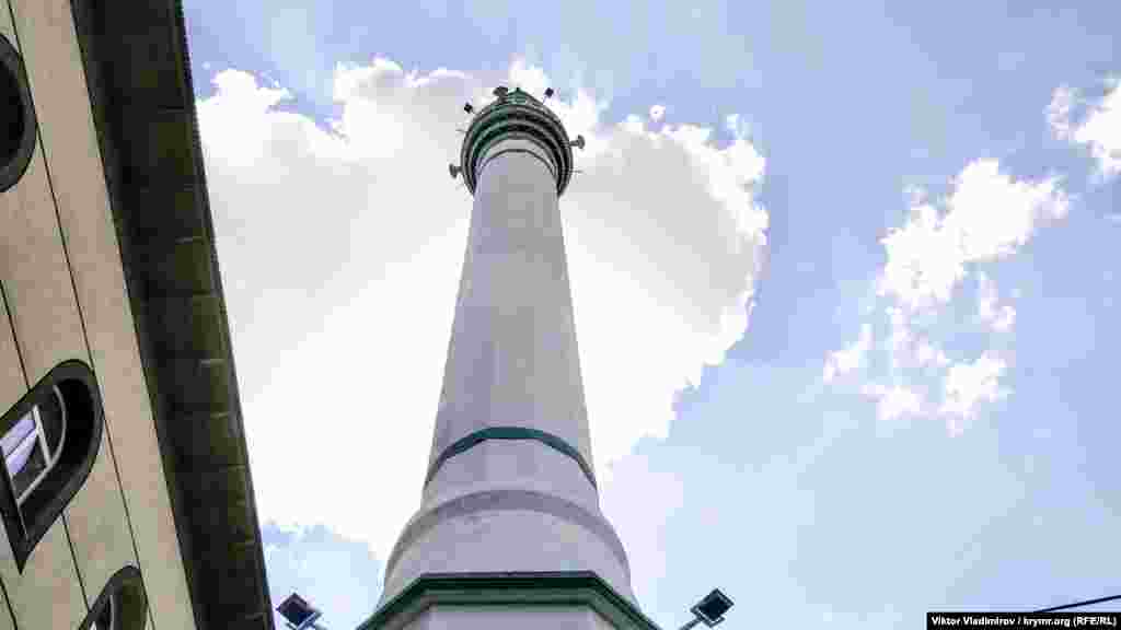 Qasabanıñ şimdiki adı Krasnogvardeyskoye. 2016 sensi mayıs 12-sinde, dekommunizatsiya qanunına köre, Ukraina parlamenti, Qurman adını resmiy olaraq qaytardı, bu qarar, &quot;Qırım Ukraina qanun alanına qaytqanda&quot; amelge keçirilecek