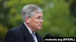 Скот Роланд.