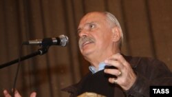 Никита Михалков: "Анҷуман ғайриқонунист".