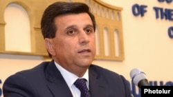 Министр чрезвычайных ситуаций Армении Армен Ерицян (архив)