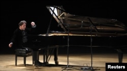 Tanymal türk pianisti Fazyl Saý