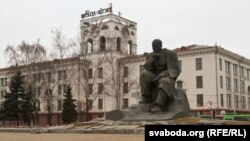 Якуб Колас у ленінскай стылістыцы