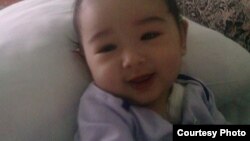 Билолбек Бахтиёров келаси ойда 1 ёшни қаршилайди. Озодлик жамоаси унга соғлик тилайди.