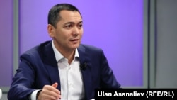 Депутат парламента Омурбек Бабанов.