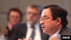 Кристиан Строһал Мәскәүнең үҗәтләнеп күзәтүчеләргә каршы булуын аңламый