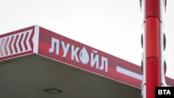 На тлі санкцій США проти компаній «Роснєфть» і «Лукойл» російська нафта марки Urals пропонується індійським нафтопереробним заводам за найнижчою ціною за останні два роки