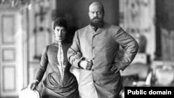 Императрица Мария Федоровна с мужем Александром III во время пребывания в Дании в 1893 году