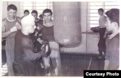 Ўзбекистон терма жамоаси машқ пайтида. "Пахтакор" стадиони, 1965 й.