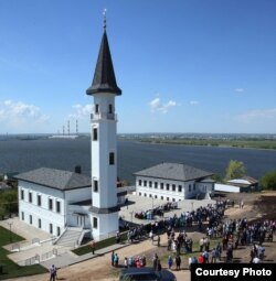 Мәчет тирәсендәге комплекс