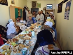 Амурдагы Комсомольскидагы милли үзәктә бәйрәм ашы