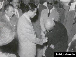 محمدرضا شاه و محمد مصدق