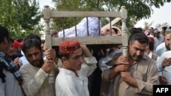 Маросими дафни яке аз қурбониёни ҳамлаи террористӣ