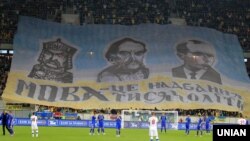 “Тил – миң жылдыктын мурасы” деген жарнак. Львов, Украина, 15.8.12.