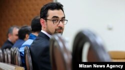 احمد عراقچی، معاون سابق ارزی بانک مرکزی ایران و برادرزاده عباس عراقچی، معاون سیاسی وزارت خارجه ایران، مشهورترین متهم پرونده مدیران بانک مرکزی است.