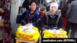 Türkmenabat, bikanun derman bazary