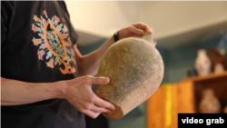 Ця посудина – частина колекції, яку Рустем вивіз із Криму в 2014 році