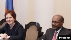 Armenia -- U.S. Millennium Challenge Corporation CEO Daniel Yohannes (R) and Ambassador Marie Yovanovitch meet with Prime Minister Tigran Sarkisian, 3May2011.