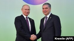 Russiýanyň prezidenti Wladimir Putin türkmen kärdeşi Gurbanguly Berdimuhamedow bilen. Aşgabat, 11-nji oktýabr, 2019