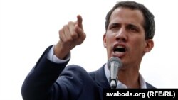 خوان گوایدو ماه گذشته به عنوان رئیس‌جمهوری موقت ونزوئلا سوگند یاد کرده بود.