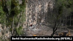 Наслідки російського удару в Святошинському районі Києва, 24 квітня 2025 року