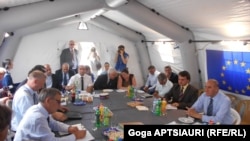 Сегодняшняя встреча в Эргнети была созвана из-за обострения ситуации в селах Хурвалети и Цителубани, расположенных у административной линии