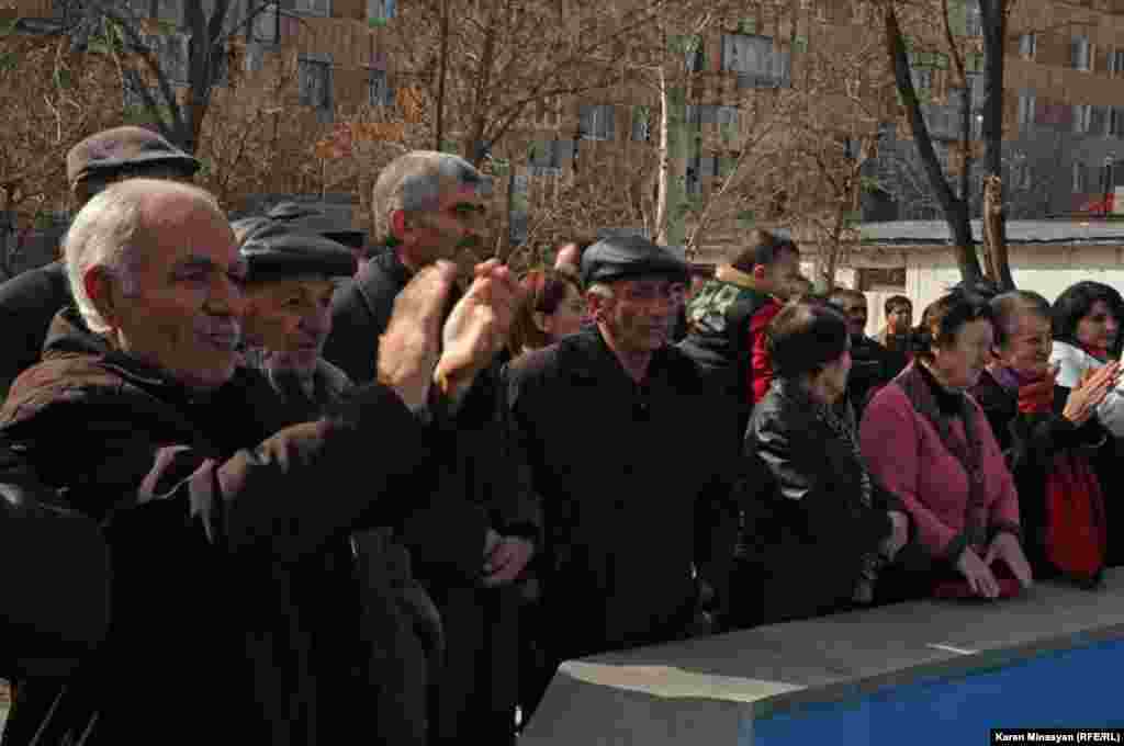 Armenia -- Opposition leader Raffi Hovhannisian holds meetings with supporters in regional towns, 26Feb2013