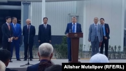 Президент Алмазбек Атамбаев на церемонии открытия ТЭЦ Бишкека после ее модернизации. 30 августа 2017 года.
