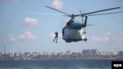 Українські прикордонники під час минулорічних навчань «Сі Бриз» у Чорному морі поблизу Одеси, 20 липня 2016 року