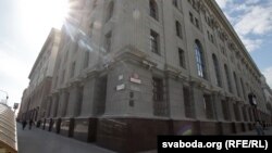 Нацбанк цяпер з гаманца не дастанеш — «дваццаткі» сыходзяць у нябыт