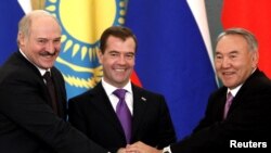 Аляксандар Лукашэнка, Дзьмітры Мядзьведзеў, Нурсултан Назарбаеў