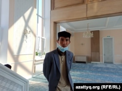 Имам Адильхан Науырзбай в новой мечети поселка