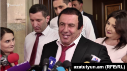 Лидер партии «Процветающая Армения» Гагик Царукян 