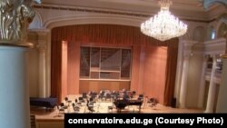 В связи с юбилеем запланировано около 15 различных мероприятий, в том числе и гала-концерт, который состоится в Театре оперы