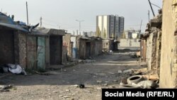 Бишкектеги гараждарды бузуу иштери.