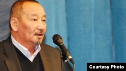 Ақын Темірхан Медетбек. (Жеке мұрағаттағы сурет).