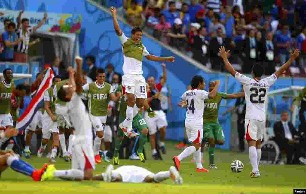 Дар бозии аввали шаби гузаштаи Ҷоми ҷаҳон-2014 тимҳои футболи Италия бо Коста Рико дидор карданд, ки бозӣ бо ҳисоби 0-1 ба фоидаи Коста Рико анҷом ёфт.