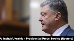 За словами українського президента, проти миротворців на Донбасі виступає лише Росія, бо «Кремль наляканий»